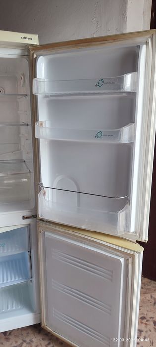 Холодильник Самсунг полу no frost.
