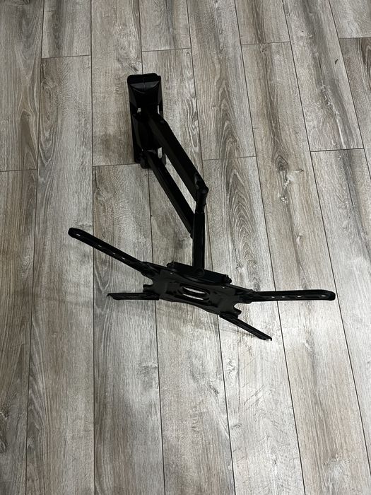 Кронштейн для телевизора