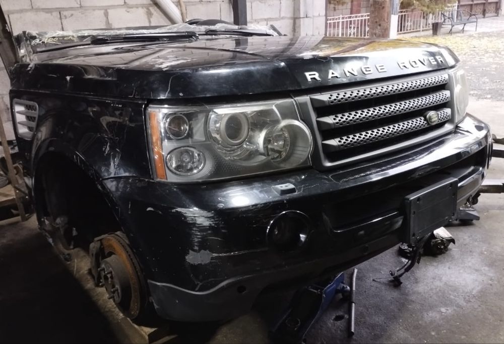 На разбор Land Rover Range Rover Sport L320.