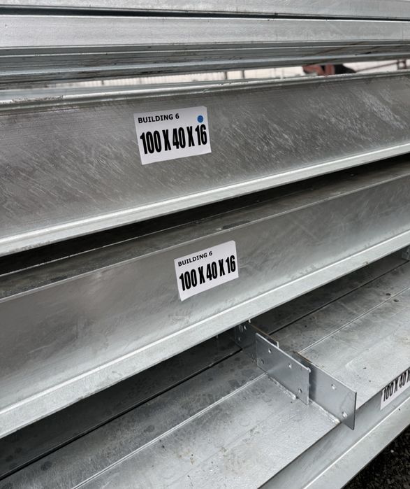 Vand și construiesc o gama larga de hale sau structuri metalice noi ne