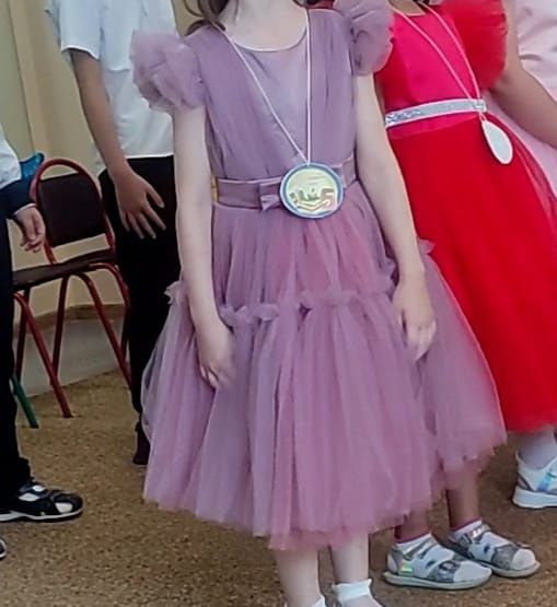 Продам праздничное платье