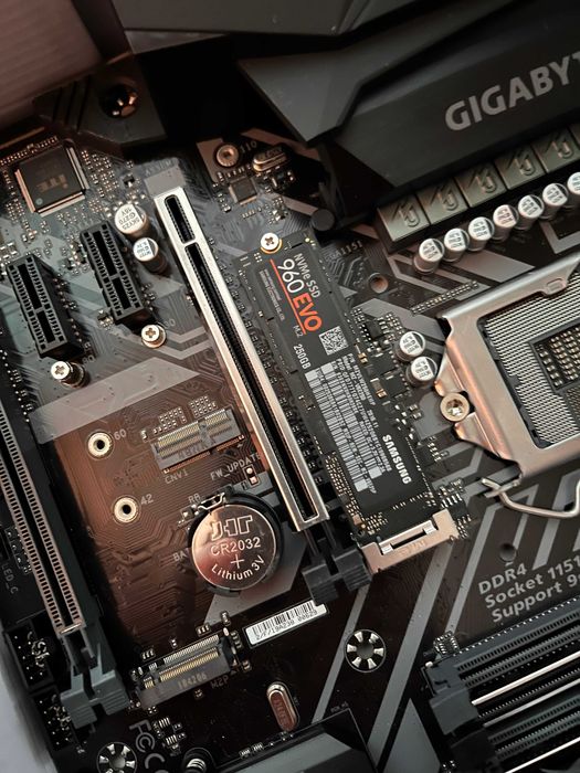 Твърд диск 250GB SSD Samsung 960 EVO