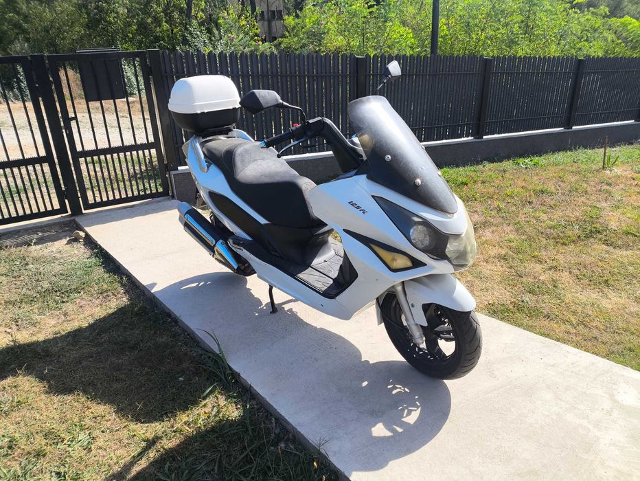 Scuter Daelim SV 125 s3