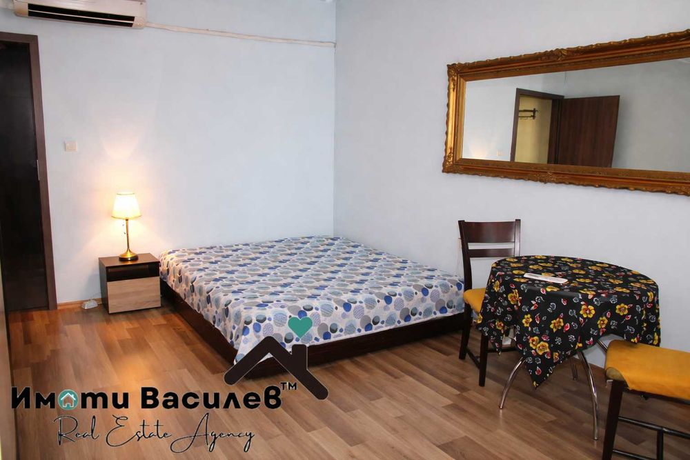 Дава се под наем Едностаен апартамент в София, Център - 44 кв.м за 418.71 € - Снимка #2