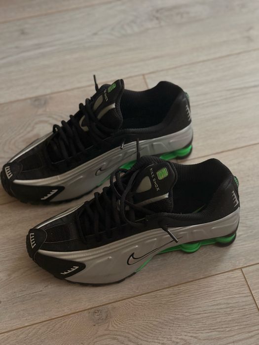 Оригинални Nike Shox R4 44