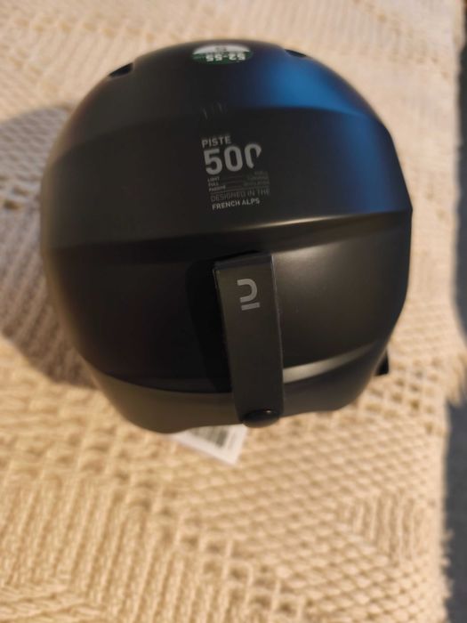 Чисто нова детска ски каска Намалена