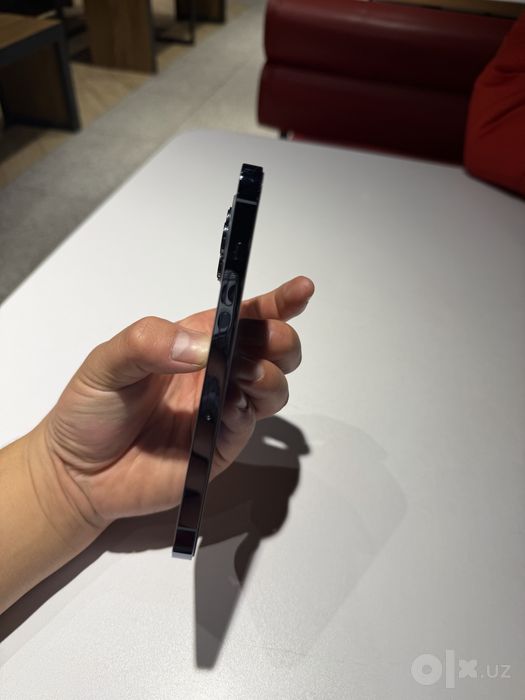 Iphone 13 pro bataraya 100% almashmagan yangi telefon karopka bor