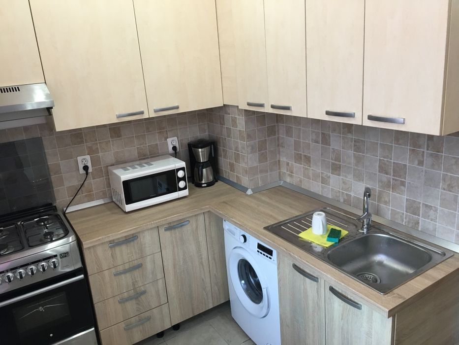 1 100 lei+ 2000 garanție-Închiriere apartament cu 1 cameră,40mp,Reșița