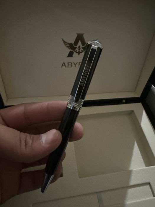 Часы от компаний Abyroy