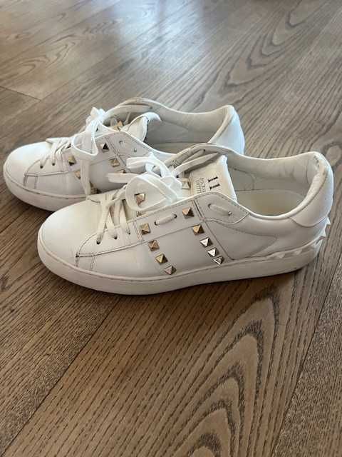 Сникърси Valentino