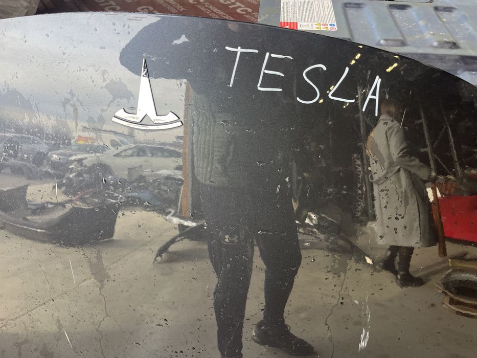 капак Tesla Model Y 2020-2023