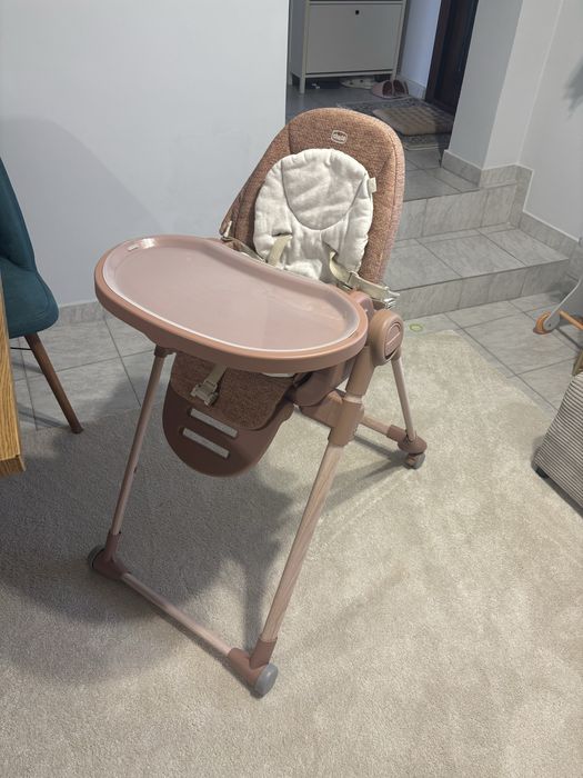 Scaun de masă Chicco pentru bebe – reglabil și pliabil
