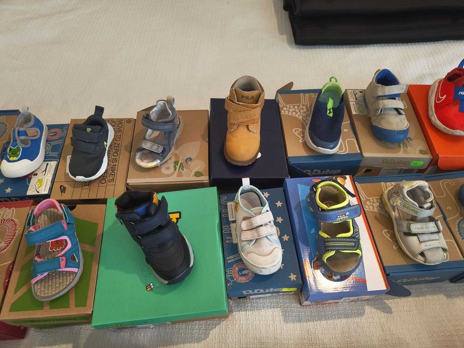 Pantofi de copii - marimi 21-25 - 38 buc