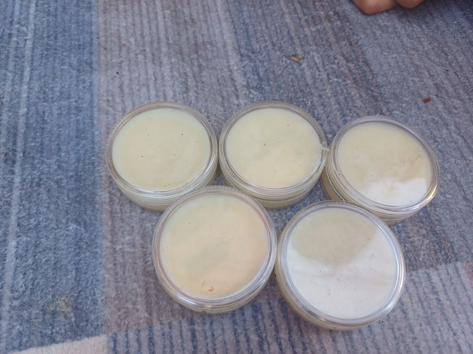 Домашен мехлем от Лайка,мед, невен,жълт кантарион, лавандула