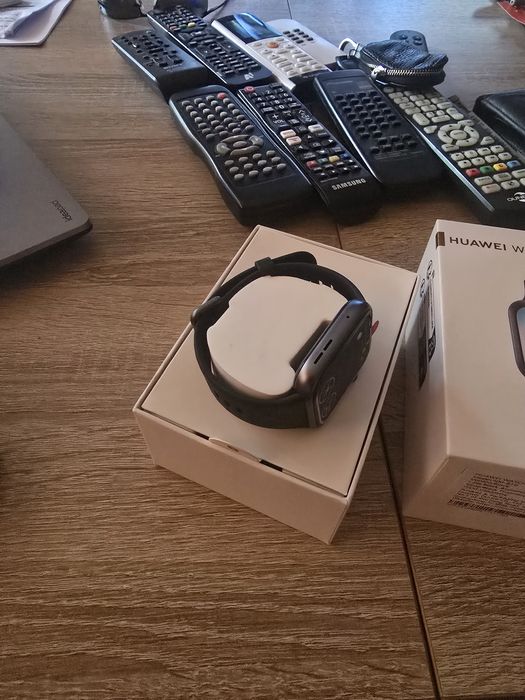 Продавам HUAWEI FIT5