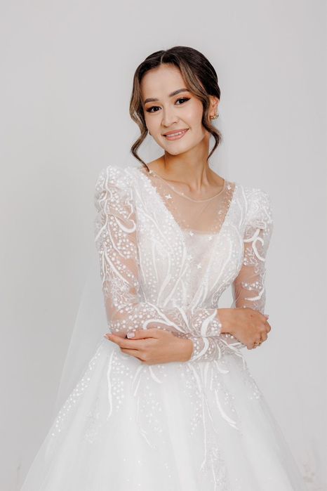 Продаётся изысканное свадебное платье — надето всего один раз