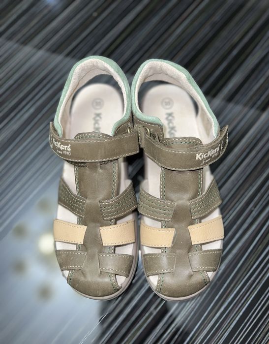 Сандали  кожные для мальчиков  Kickers( Франция)35