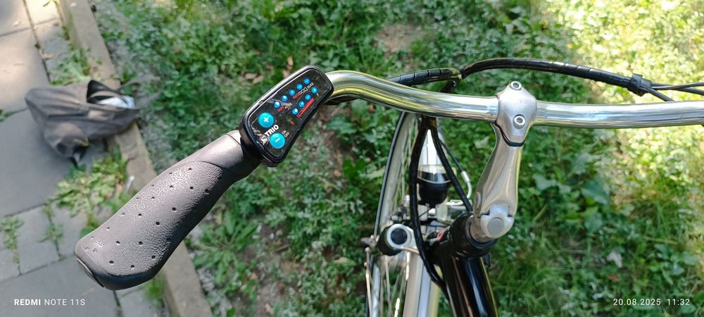 Vind 3 biciclete cu rotile de 28"Pret afisat mai jos pentru fiecare bicicleta