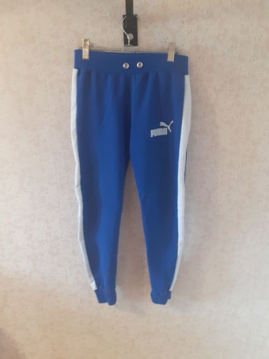 Продам спортивный костюм