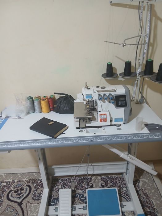 Averlok tikuv mashinasi