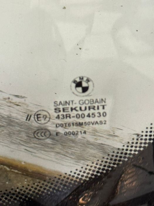 Бмв лобовое стекло передний