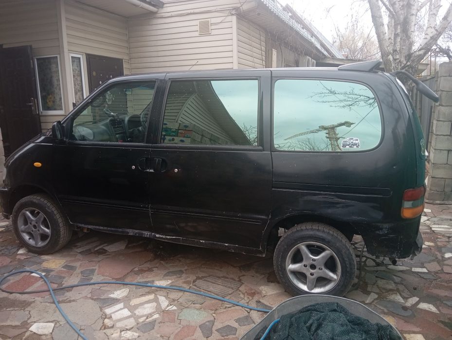 Ниссан сирена 2.0 дизель