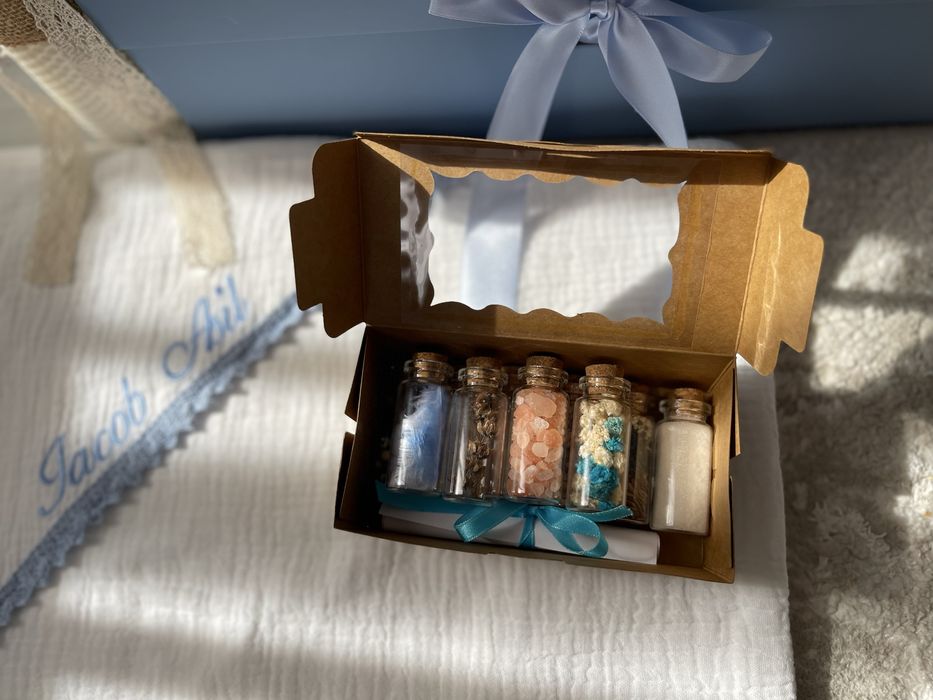 Cutiuta cu mirodenii pentru baita de mir/trusouri botez