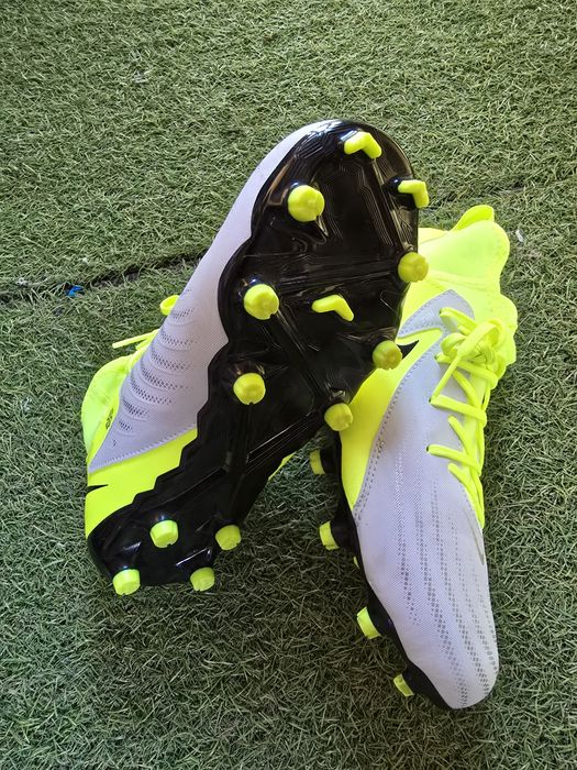 Футболни бутонки Nike JR PHANTOM LUNA II ACAD FG/MG - 36 1/2 номер