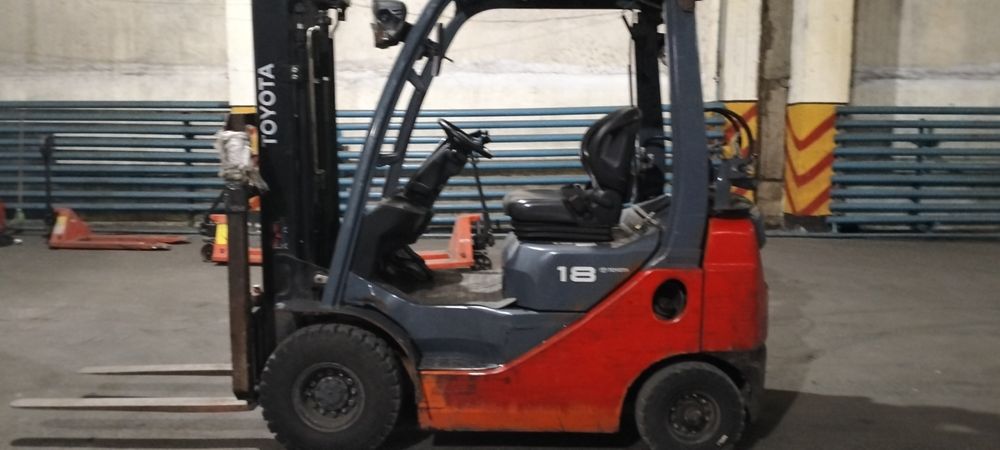 Продам вилочный погрузчик
