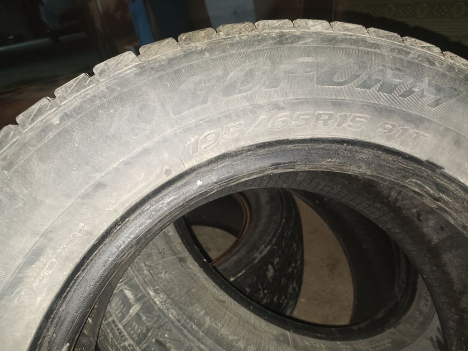 Продам покрышку все сезонка
