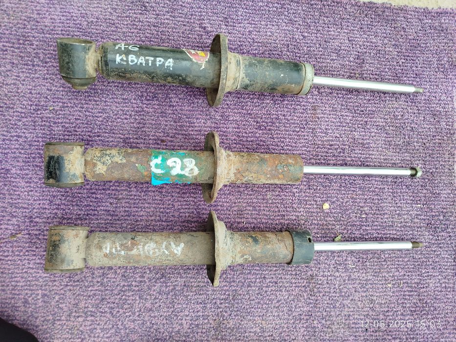 Продам стойки амортизаторы