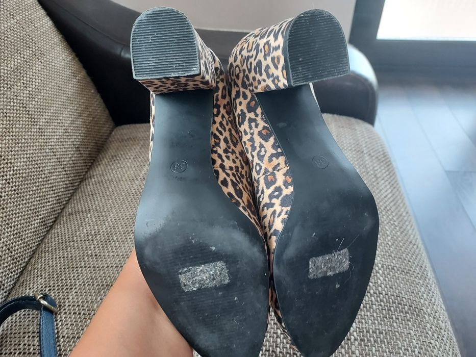 Pantofi eleganți animal print