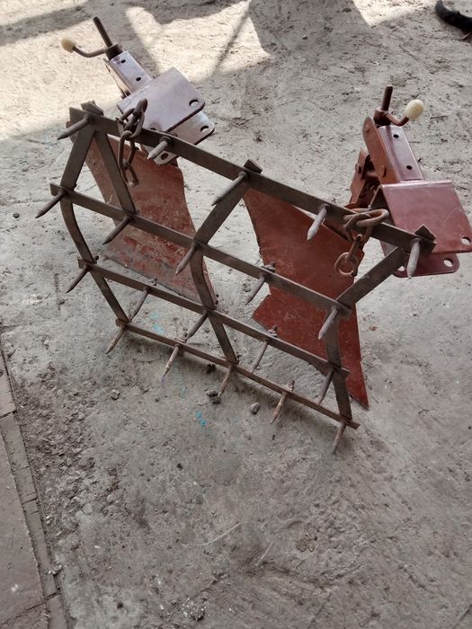 Плуг на мини трактор