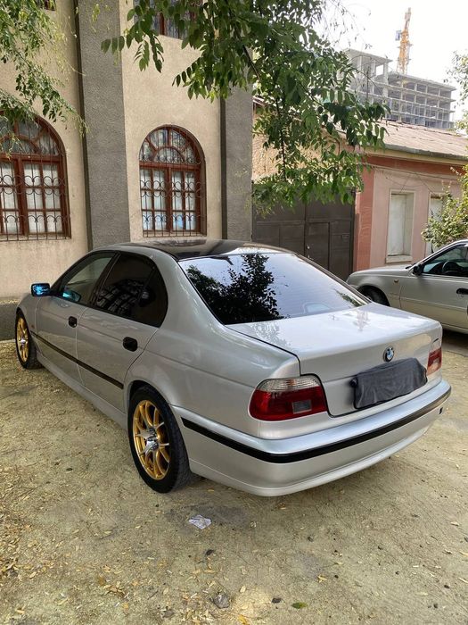 BMV E39 madel faqat naxtga