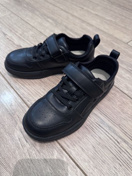 Продам туфли для мальчика, размер 34