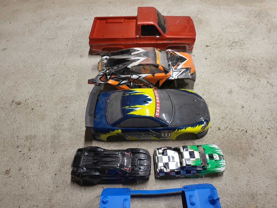 RC части и купета, зарядно, контролер, подложки, носачи и други