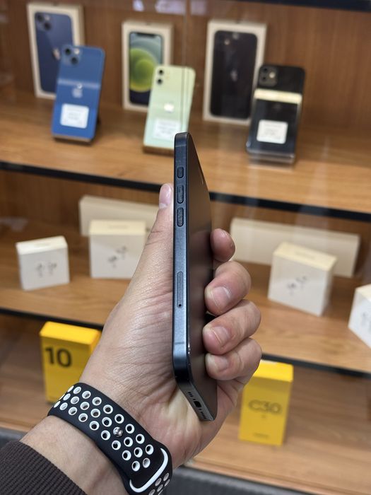 Продам IPhone 16, 256GB