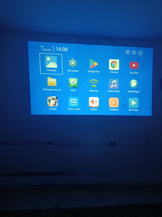 Продам проектор с играми