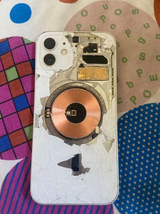 Айфон 12 128гб сатылады