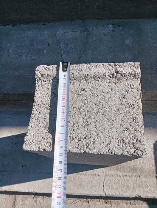 Vând bolțari de beton