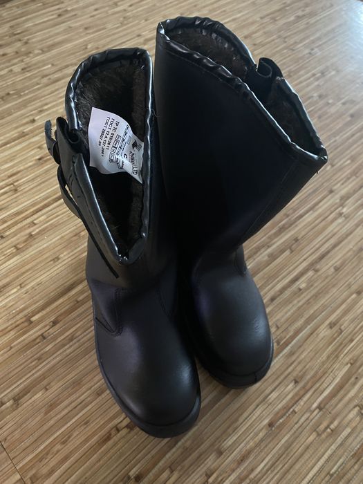 Қысқы етік сатылады