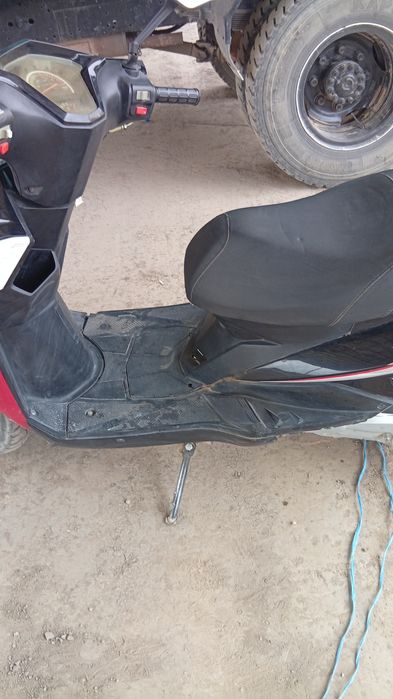 Скутер "Kawasaki"