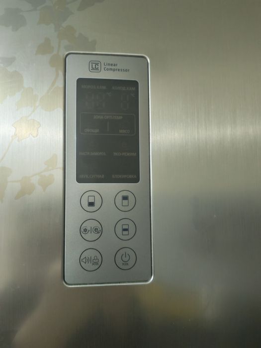 Продаётся холодильники 2  по цене 1