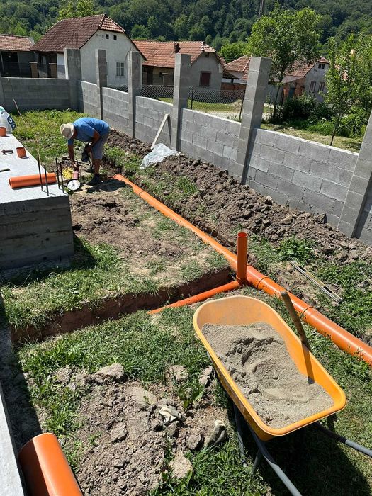 Casă în construcție, teren 1.100 mp, Groși – Margina
