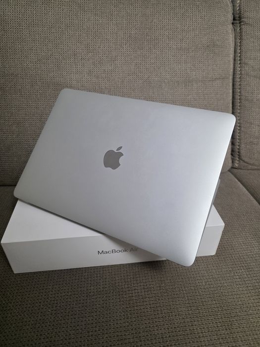 Apple MacBook Air Retina