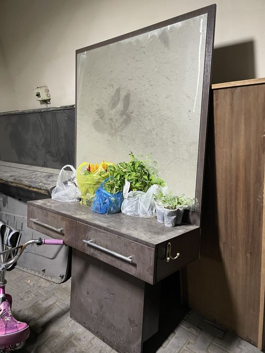 Зеркало для парикмахеров или просто в прихожую