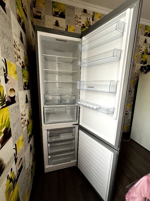 Холодильник Bosch KGN39XI30U серый