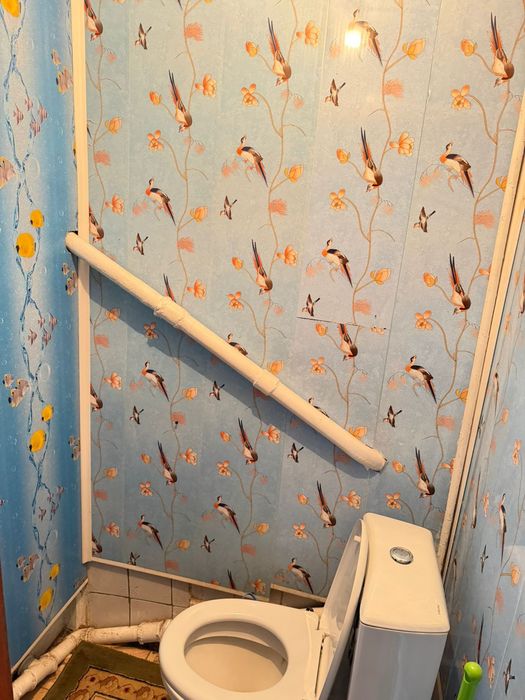 Продам дом 2 рабочий .