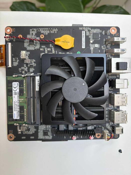 MiniPC Minisforum HX90 - Ryzen 9 5900HX, Samsung 980 500 GB, 32 GB RAM