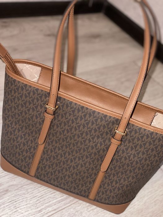 Сроччноо проддам